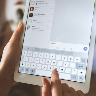 Random Video Chat: What It Is, How It Works, and Why People Use It