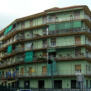 Sanremo: da 5 anni non paga le spese condominiali, palazzina in rivolta