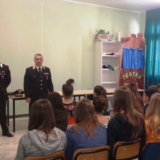 Taggia: incontro tra Arma dei Carabinieri e alunni per la formazione della cultura della legalità Taggia: incontro tra Arma dei Carabinieri e alunni per la formazione della cultura della legalità