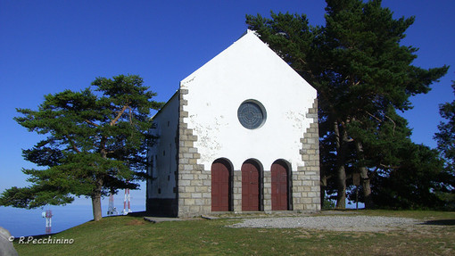 Domenica prossima, 9° incontro a Monte Bignone presso la chiesetta dedicata alla Madonna del Carmelo Domenica prossima, 9° incontro a Monte Bignone presso la chiesetta dedicata alla Madonna del Carmelo