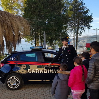 Sanremo: i Carabinieri consegnano doni per l’Epifania ai bambini dell’Istituto Padre Semeria (foto) Sanremo: i Carabinieri consegnano doni per l’Epifania ai bambini dell’Istituto Padre Semeria (foto)