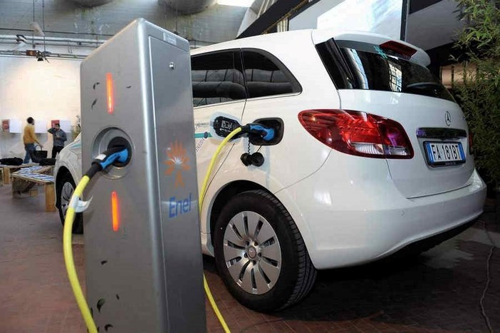 Santo Stefano al Mare sempre più green: arrivano le colonnine di ricarica per veicoli elettrici