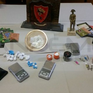 Ventimiglia: arrestati dai Carabinieri due tunisini in possesso di 70 grammi di eroina pura già suddivisa in dosi Ventimiglia: arrestati dai Carabinieri due tunisini in possesso di 70 grammi di eroina pura già suddivisa in dosi