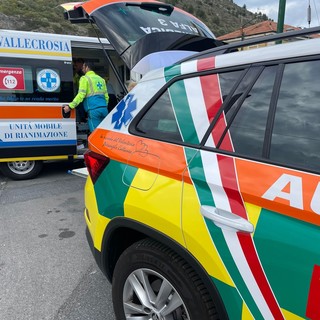 Ventimiglia, lite a colpi di cocci di bottiglia tra migranti: un ferito a Roverino
