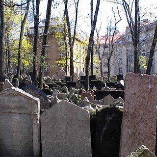 Diano Marina: non si fermano i furti al cimitero, da novembre nuovi accorgimenti