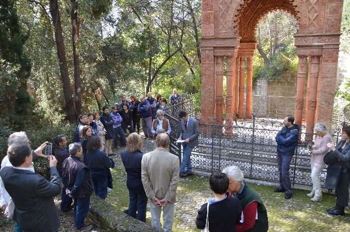 Ventimiglia: grande partecipazione alla cerimonia di commemorazione di Sir Thomas Hanbury nell'anno del 150° anniversario della fondazione dei giardini (Video) Ventimiglia: grande partecipazione alla cerimonia di commemorazione di Sir Thomas Hanbury nell'anno del 150° anniversario della fondazione dei giardini (Video)