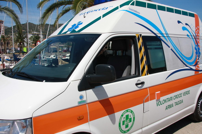 Santo Stefano al Mare: 53enne investita in strada ponte Romano