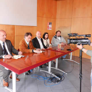 Presentato oggi in provincia il convegno 'La Sacra Sindone e i Templari' Presentato oggi in provincia il convegno 'La Sacra Sindone e i Templari'
