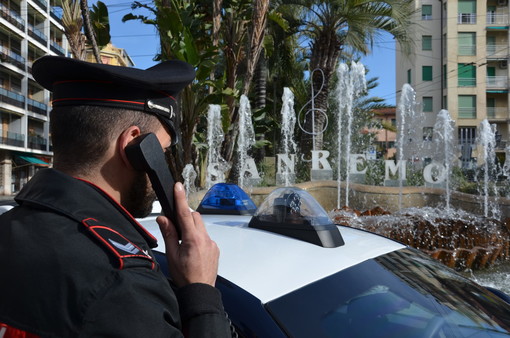 Sanremo, rapina con aggressione in via Nino Bixio: arrestato un 28enne, si cerca il complice Sanremo, rapina con aggressione in via Nino Bixio: arrestato un 28enne, si cerca il complice