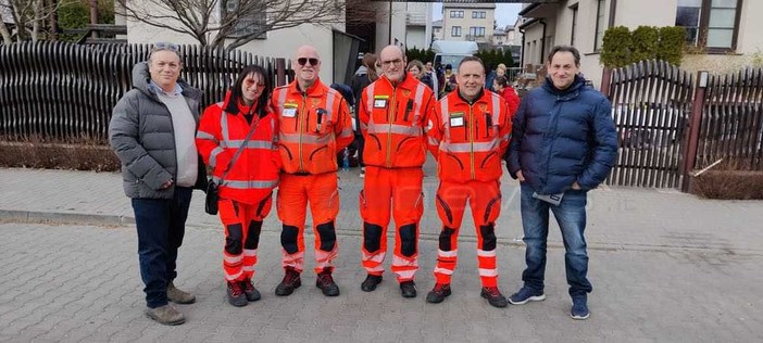 Viaggio a pochi chilometri dalle bombe: con la Croce Verde Intemelia abbiamo visto la guerra negli occhi degli ucraini (Foto e Video) Viaggio a pochi chilometri dalle bombe: con la Croce Verde Intemelia abbiamo visto la guerra negli occhi degli ucraini (Foto e Video)