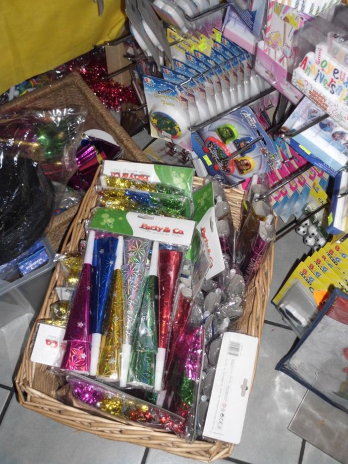 Saluta il 2016 con il botto: da Festidea di Sanremo cotillions, fontane luminose, cappelli, scintille e fuochi d'artificio