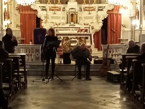 Pontedassio: la musica provenzale del gruppo 'Henno de Rose' conquista il pubblico di Bestagno Pontedassio: la musica provenzale del gruppo 'Henno de Rose' conquista il pubblico di Bestagno
