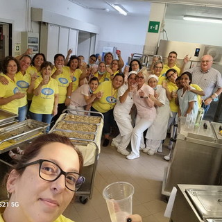 Vallecrosia: alla RSA Casa Rachele serata tema rumena e giropizza di fine estate