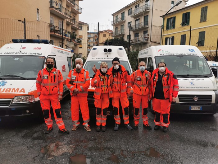 Il presidente Trincheri insieme ai membri del consiglio direttivo stamani a Sanremo Il presidente Trincheri insieme ai membri del consiglio direttivo stamani a Sanremo