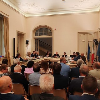 Ponente isolato e A10 soffocata dal traffico, la Provincia rilancia la Albenga-Altare-Predosa. Scajola: "Dobbiamo forzare, è l'unica soluzione" Ponente isolato e A10 soffocata dal traffico, la Provincia rilancia la Albenga-Altare-Predosa. Scajola: "Dobbiamo forzare, è l'unica soluzione"