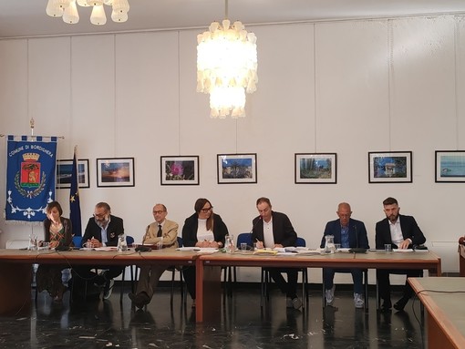 Bordighera, torna il consiglio comunale: undici i punti all'ordine del giorno Bordighera, torna il consiglio comunale: undici i punti all'ordine del giorno
