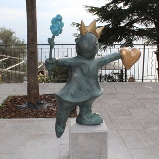 Costarainera: ecco la nuova piazza del comune. Tra favola, arte e accoglienza (Foto) Costarainera: ecco la nuova piazza del comune. Tra favola, arte e accoglienza (Foto)