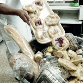 Lo spreco è servito