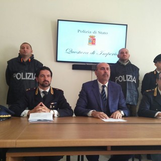 A seguito dell'operazione "carboni amari" la Polizia arresta due cittadini italiani che operavano nella zona intemelia