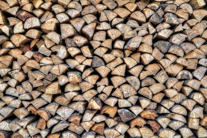 Combustibili per riscaldamento a legna: cosa scegliere
