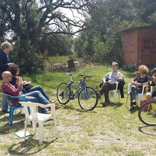 Multe da 2600 euro per chi partecipò alla critical mass l'estate scorsa. Gli attivisti protestano al cippo di Capo Berta