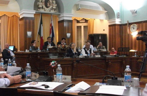 Sanremo: ok agli equilibri di bilancio. Donzella "Non veritieri i bilanci degli ultimi 10 anni". Sbezzo "Pratica regolare" Sanremo: ok agli equilibri di bilancio. Donzella "Non veritieri i bilanci degli ultimi 10 anni". Sbezzo "Pratica regolare"