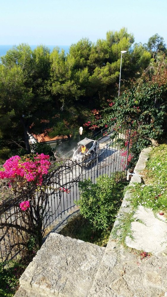 Vallecrosia: il consigliere di minoranza Cristian Quesada, in difesa degli abitanti di Conca Verde, attacca l’amministrazione Vallecrosia: il consigliere di minoranza Cristian Quesada, in difesa degli abitanti di Conca Verde, attacca l’amministrazione