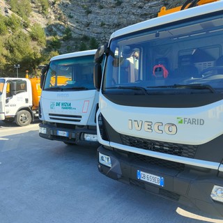Imperia, nuova vita per la differenziata: partono le Iseco. L'assessore Gandolfo "Al via lo step 2, miglioreremo il decoro cittadino" (foto e video) Imperia, nuova vita per la differenziata: partono le Iseco. L'assessore Gandolfo "Al via lo step 2, miglioreremo il decoro cittadino" (foto e video)