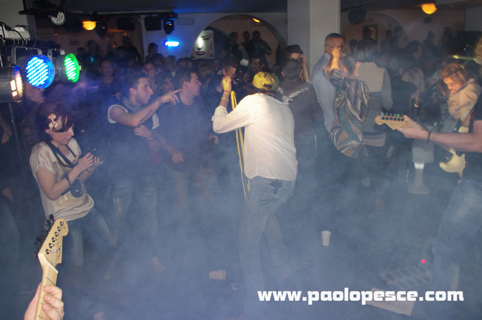 Sanremo: stasera concerto della band tribute 'La combriccola del Blasco' Sanremo: stasera concerto della band tribute 'La combriccola del Blasco'