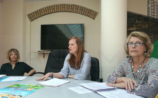 Ventimiglia d'estate: torna il centro estivo per i bambini dai 3 ai 14 anni, Nesci “E' uno strumento con cui diamo un aiuto concreto alle famiglie” Ventimiglia d'estate: torna il centro estivo per i bambini dai 3 ai 14 anni, Nesci “E' uno strumento con cui diamo un aiuto concreto alle famiglie”