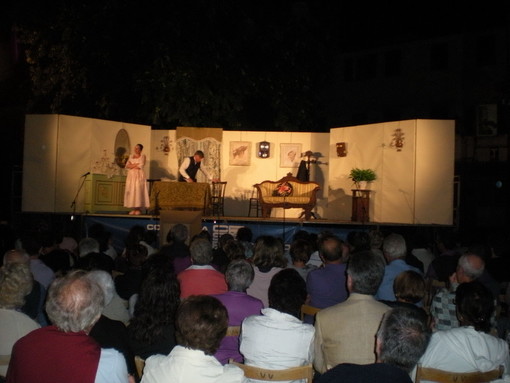 Villa Viani: domani, commedia dialettale in piazza con il Teatro Stabile Città di Sanremo Villa Viani: domani, commedia dialettale in piazza con il Teatro Stabile Città di Sanremo