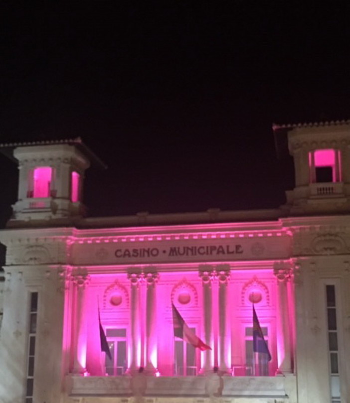 Sanremo: diagnosi precoce del tumore al seno, anche il Casinò ad ottobre si tinge di rosa