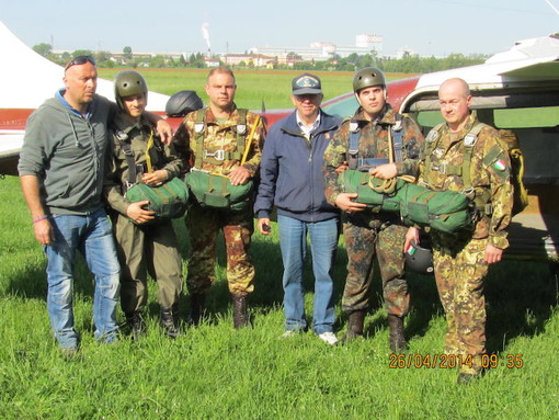 Sanremo: dopo un mese di lezioni, altri due allievi hanno ottenuto il brevetto in paracadutismo