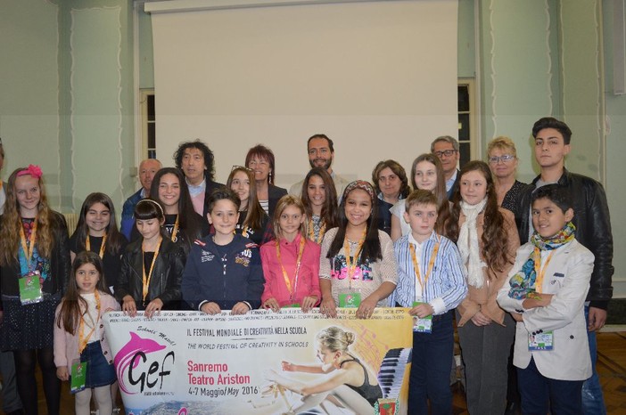 Sanremo Junior e Gef: città invasa da migliaia di giovani per le fasi finali del Global Education Festival e del concorso canoro internazionale