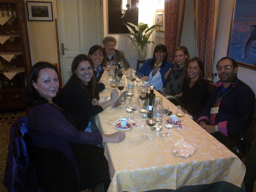 Da Giuan una cena con gli sponsor per festeggiare il successo delle prime edizioni dei corsi di cucina Da Giuan una cena con gli sponsor per festeggiare il successo delle prime edizioni dei corsi di cucina