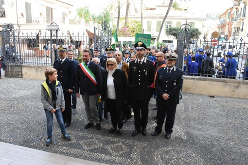 Bordighera: celebrazioni della Giornata dell’Unità Nazionale e delle Forze Armate del 4 novembre. Corteo e messa solenne (Foto)