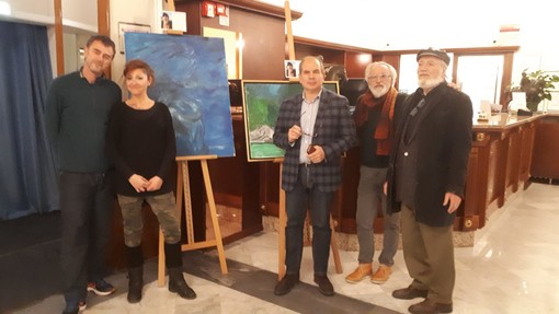 Sanremo: sabato all'Hotel Des Anglais l'inaugurazione di una collettiva d'arte con quadri, sculture e tessuti ricamati