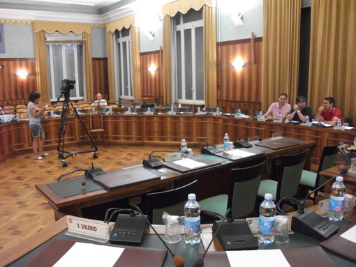 Sanremo: saltato il Consiglio Comunale sull'Imu. Sindoni (Udc) "Il Sindaco a Roma? Una scusa". Sbezzo (Pdl) "Ma se lo avete chiesto voi il rinvio?"