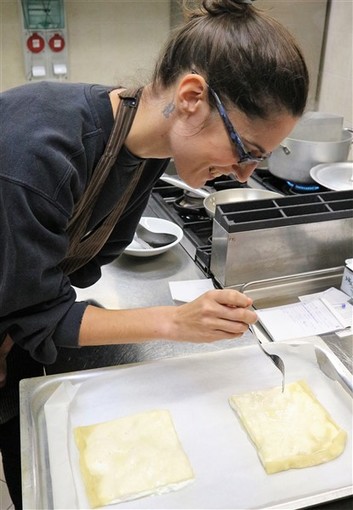 A Pigna per gustare la torta “Giuncà”, ultima novità delle “Caprette del parco” A Pigna per gustare la torta “Giuncà”, ultima novità delle “Caprette del parco”