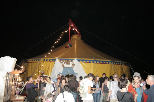 Il comune fa sgombrare il Circo Paniko da Bussana Vecchia, la mail di una lettrice