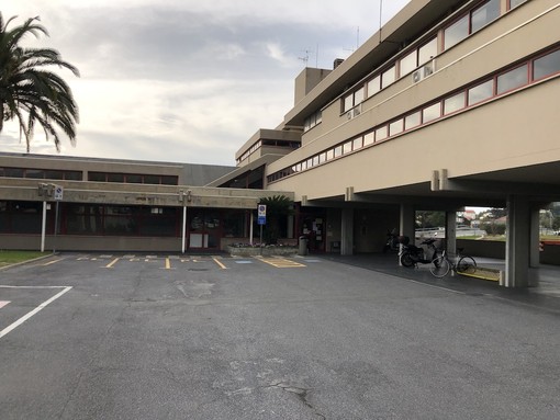 Taggia, progetto Mobilità Garantita: la consegna del mezzo concesso in comodato uso da PMG Italia Taggia, progetto Mobilità Garantita: la consegna del mezzo concesso in comodato uso da PMG Italia