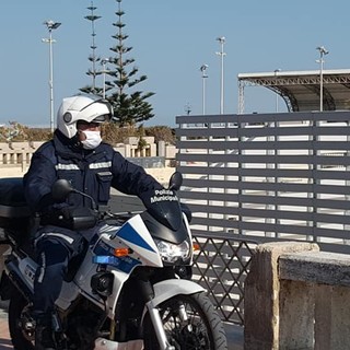 Coronavirus, in vista di Pasqua continuano i controlli della Polizia Municipale contro i furbetti delle seconde case (foto)