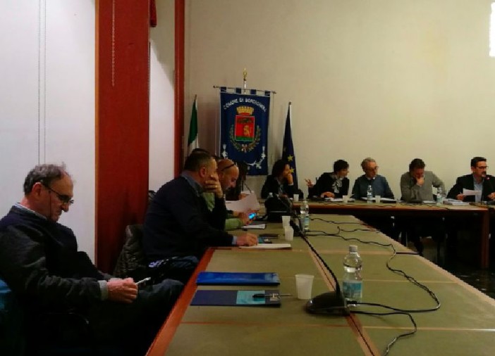 Bordighera: convocato per mercoledì prossimo il Consiglio comunale, all’ordine del giorno il piano finanziario per l’applicazione della tassa rifiuti Bordighera: convocato per mercoledì prossimo il Consiglio comunale, all’ordine del giorno il piano finanziario per l’applicazione della tassa rifiuti