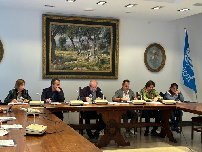 Ospedaletti, abbattuti 20 alberi e piantumati 50: il Comune risponde all’interpellanza sul verde pubblico