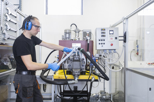 Centraline oleodinamiche: cosa sono e perché sono una componente fondamentale in diversi impianti Centraline oleodinamiche: cosa sono e perché sono una componente fondamentale in diversi impianti