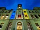 Imperia, il comune si illumina con i colori della bandiera ucraina, Scajola: "Condanniamo l'attacco russo, si apra subito il percorso della pace" (foto)