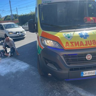 Camporosso Mare, ciclista 23enne investito da un’auto: trasportato in codice giallo all’ospedale di Sanremo