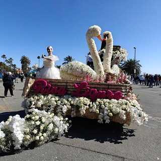Sanremo: domenica 6 aprile approda in tv il Corso Fiorito, appuntamento con 'Linea Verde' su Rai 1 Sanremo: domenica 6 aprile approda in tv il Corso Fiorito, appuntamento con 'Linea Verde' su Rai 1