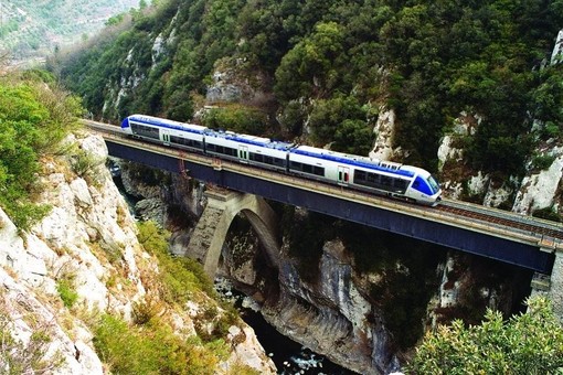 Ferrovia delle meraviglie: l’estate inizia all’insegna dei treni storici