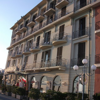 Bordighera: domani sera un 'Gala Dinner' per 'Ville, vigne e giardini' all'hotel Parigi Bordighera: domani sera un 'Gala Dinner' per 'Ville, vigne e giardini' all'hotel Parigi